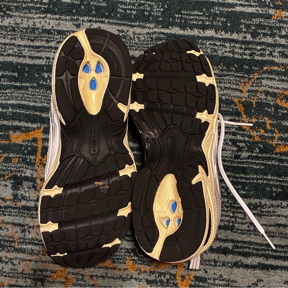 New Balance Silver white cream 530 5.5y - Picture 6 of 6